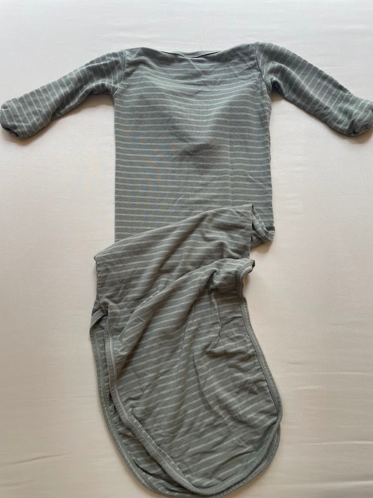 Newborn Knotted Gown